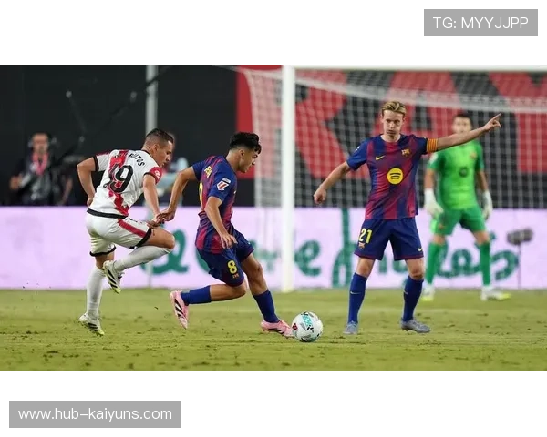 巴萨教练组讨论赛后调教细节，寻求突破