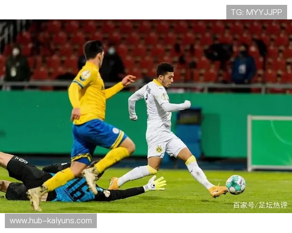 多特前锋单刀冷静破网：从草地到赛场的成长之旅